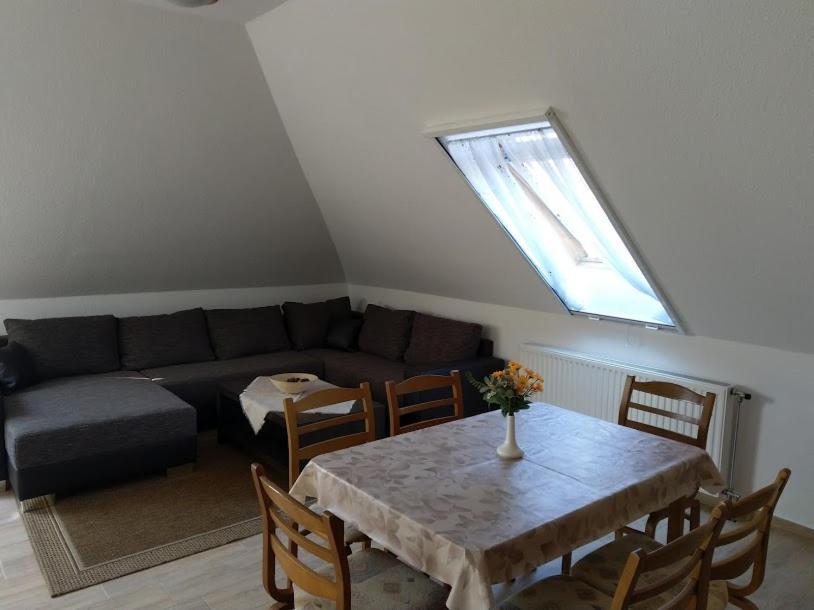 Foeveny Apartman Балатонудвари Экстерьер фото